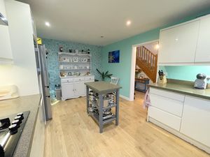 SYDNEY STREET- click for photo gallery